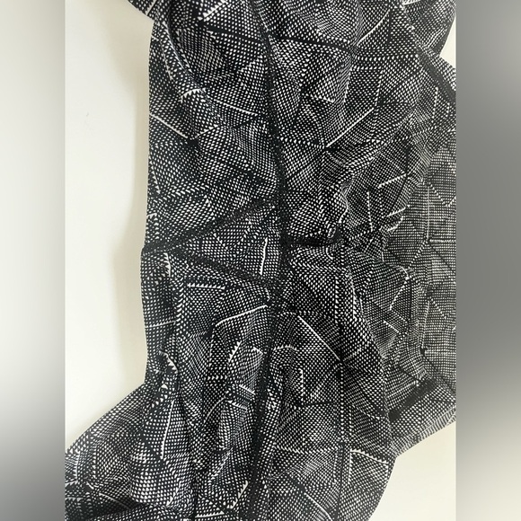 Lululemon Wonder Under High Rise Tight 25” inseam - Picture 4 of 7